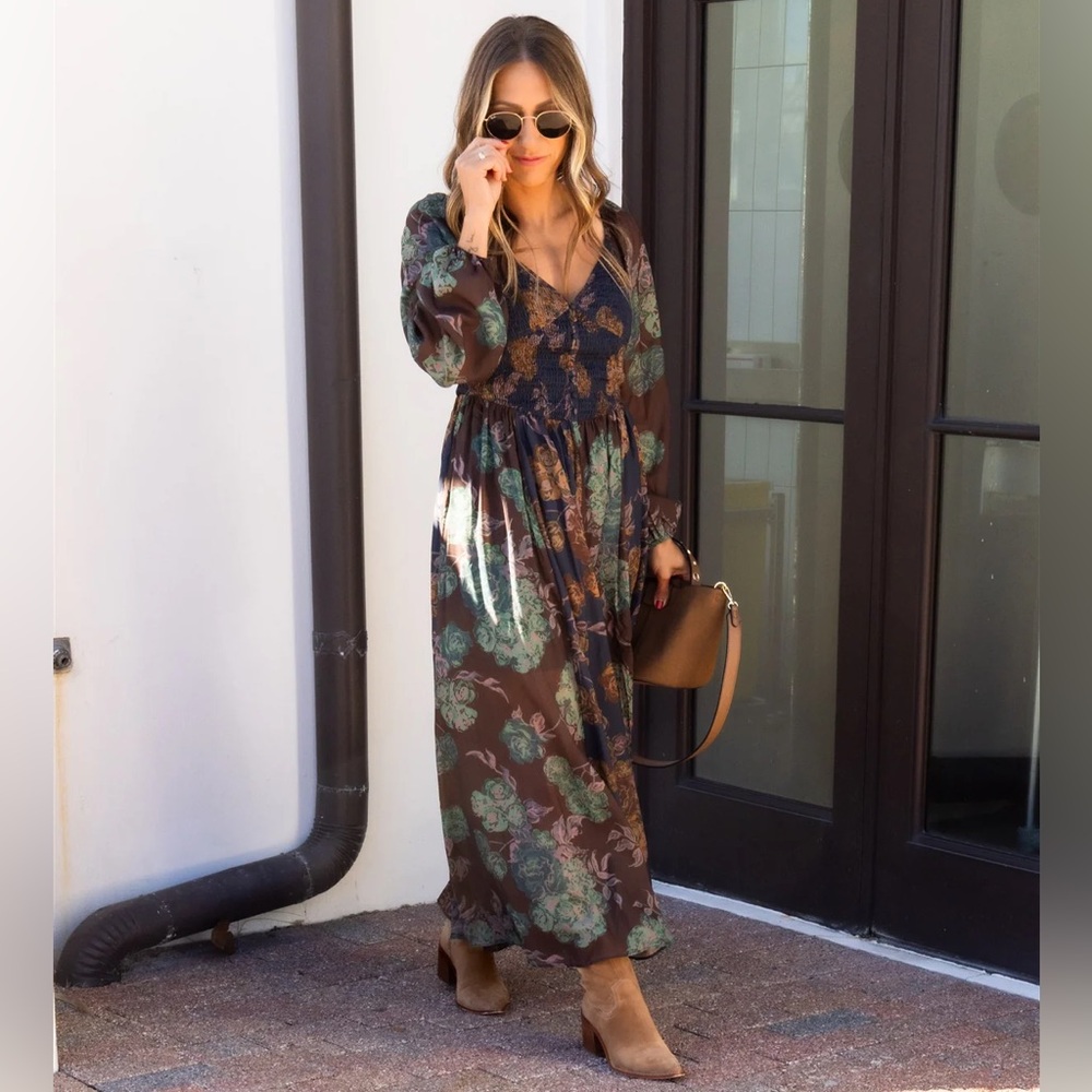 Sweetheart smocked maxi dress